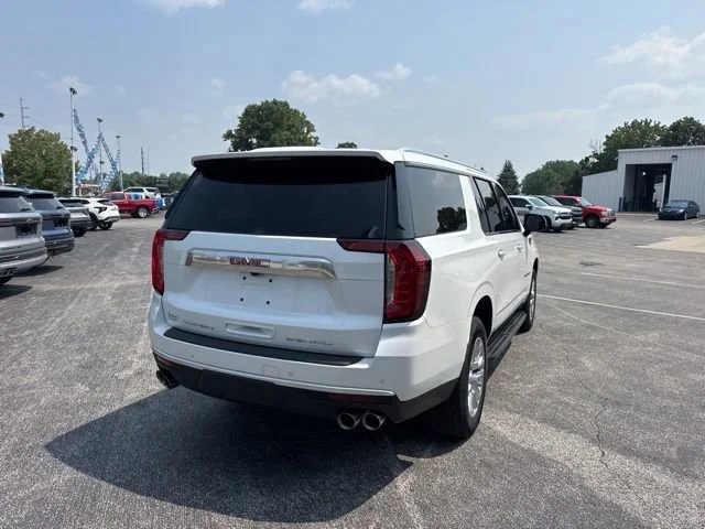 2024 GMC Yukon XL Denali - Photo 11