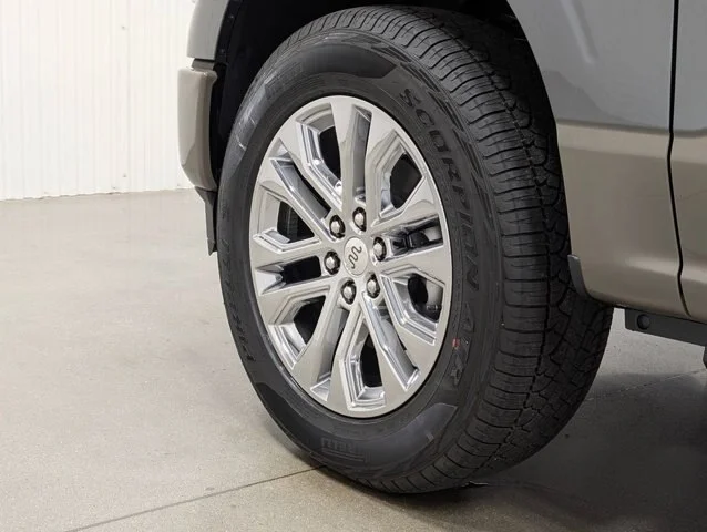 New 2026 Carbonized Gray Metallic Ford King Ranch® image 34