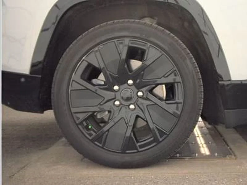 Used 2025 Silver Jeep Launch Edition image 11