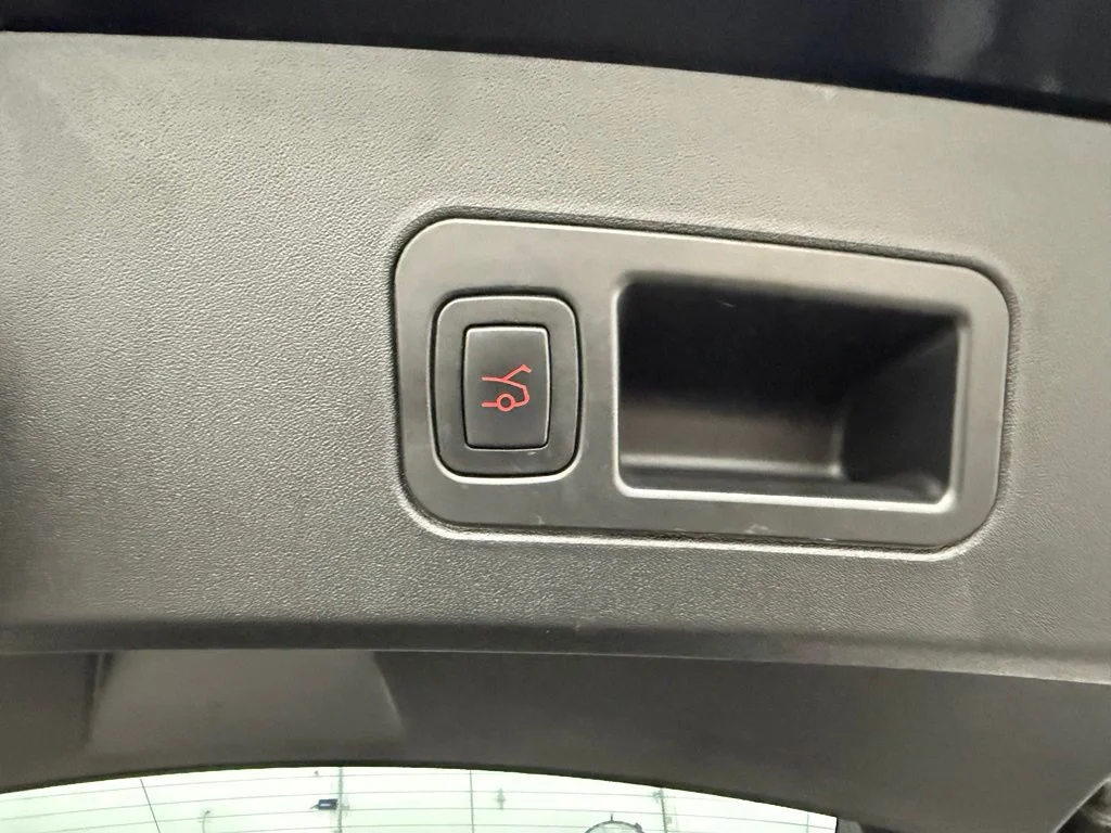 Used 2018 Black Tesla 75D image 11