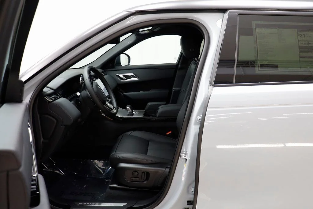 New 2026 Gray Land Rover Dynamic SE image 7