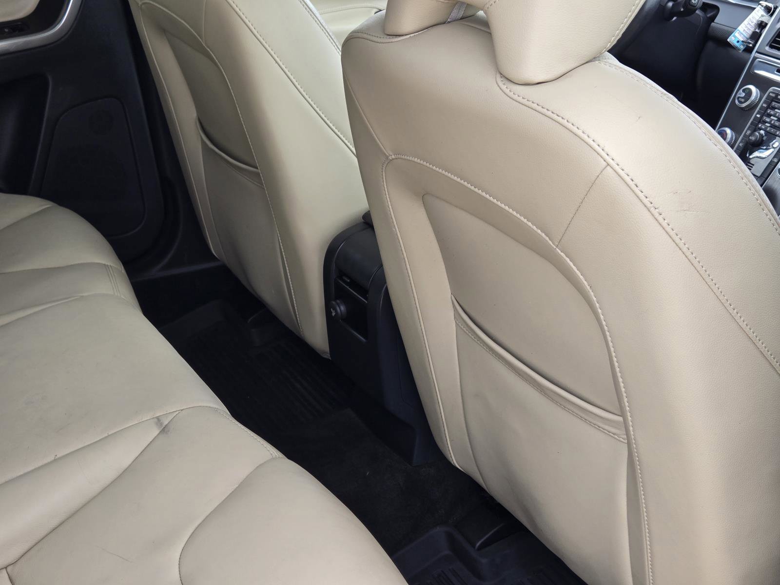 Used 2016 Ice White Volvo T5 Premier image 37