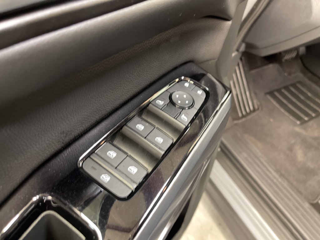 Used 2024 Super Black Nissan SL image 19