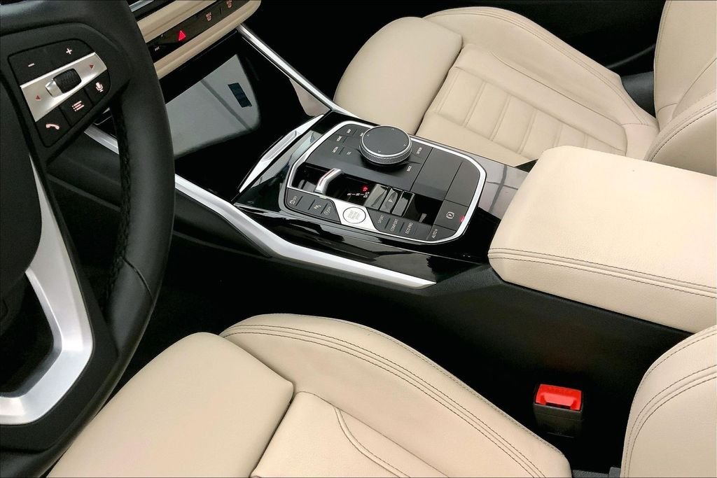Certified Used 2023 Dravit Grey Metallic BMW  image 22