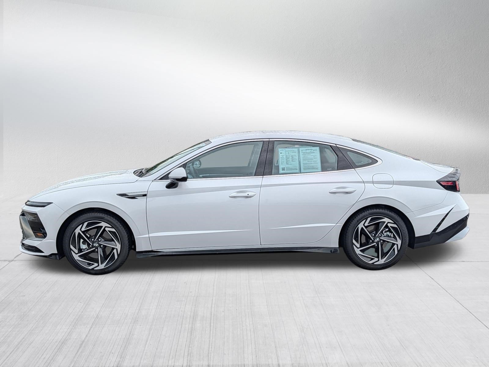 Certified Used 2026 Serenity White Hyundai SEL Sport image 4