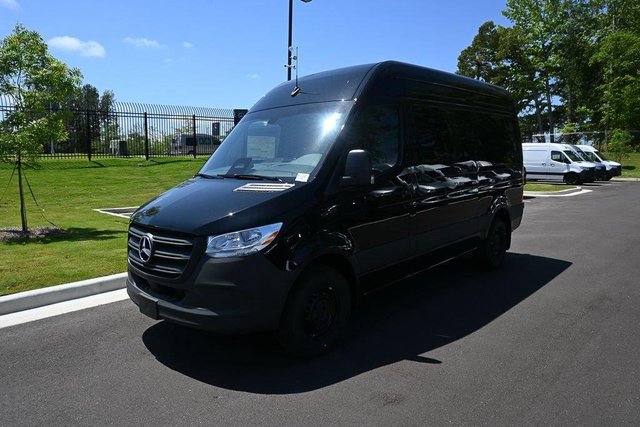 2026 Mercedes-Benz Sprinter Crew Van 2500 Standard Roof I4 Diesel HO 144