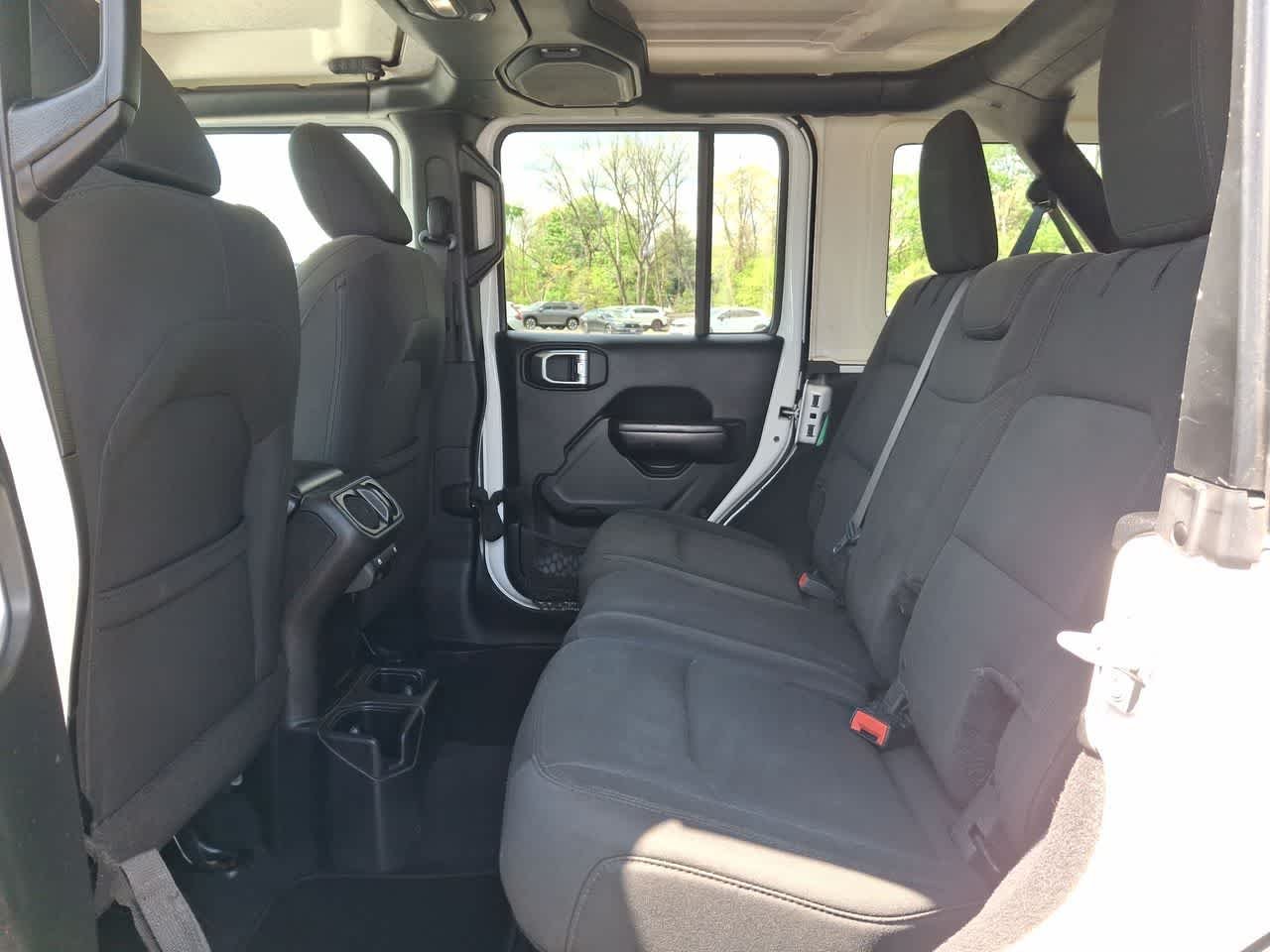 Used 2018 Bright White Clearcoat Jeep Sport S image 26