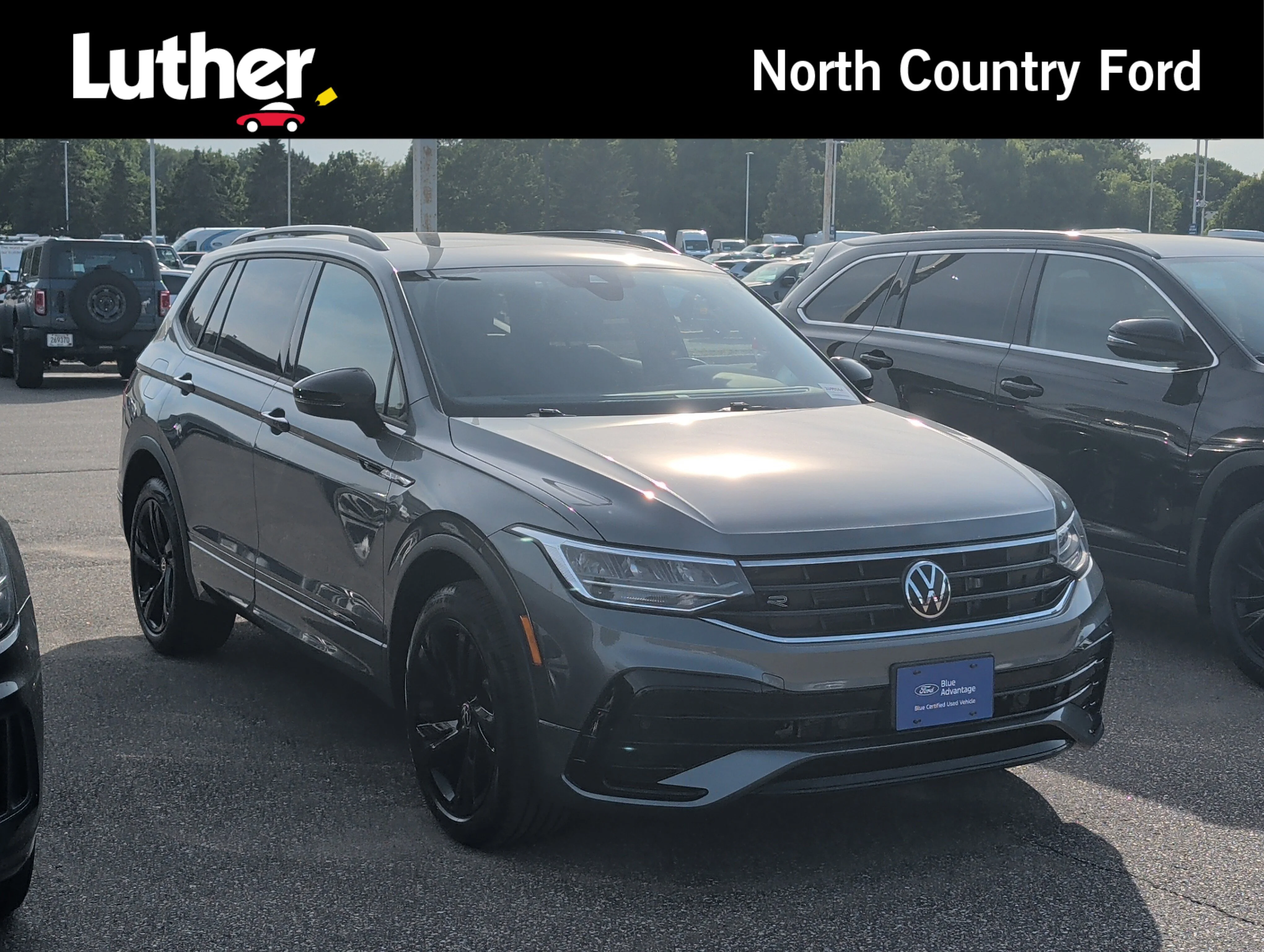2023 Volkswagen Tiguan 2.0T SE R-Line Black 4Motion's photo