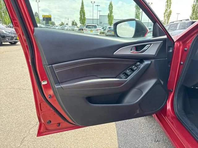 Used 2018 Soul Red Metallic Mazda Touring image 15