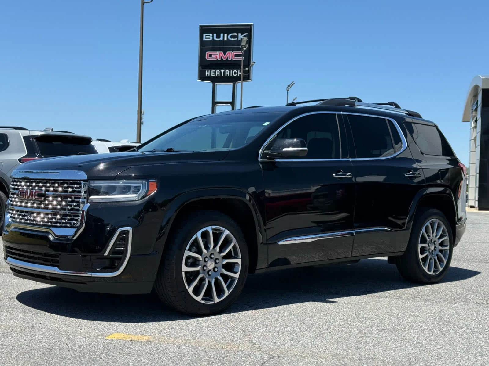 2023 GMC Acadia Denali AWD's photo