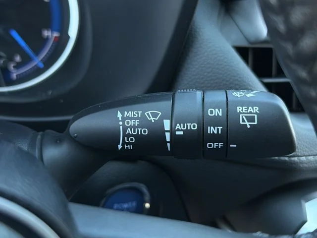 2020 Toyota RAV4 Limited - Photo 31