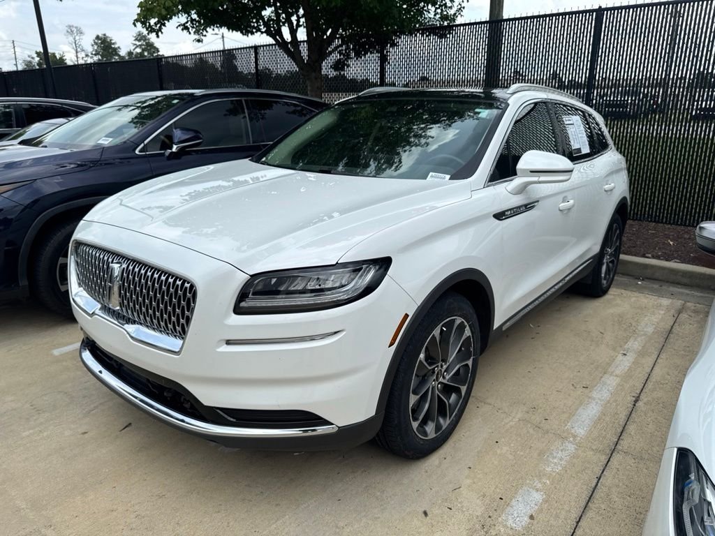 Used 2021 White Lincoln Reserve image 4