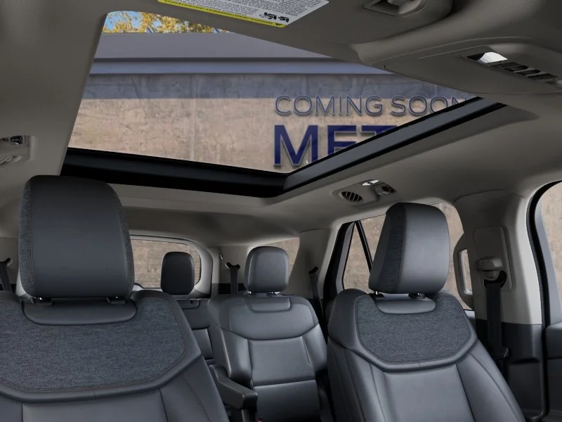 New 2027 Star White Metallic Tri-Coat Ford Active image 22