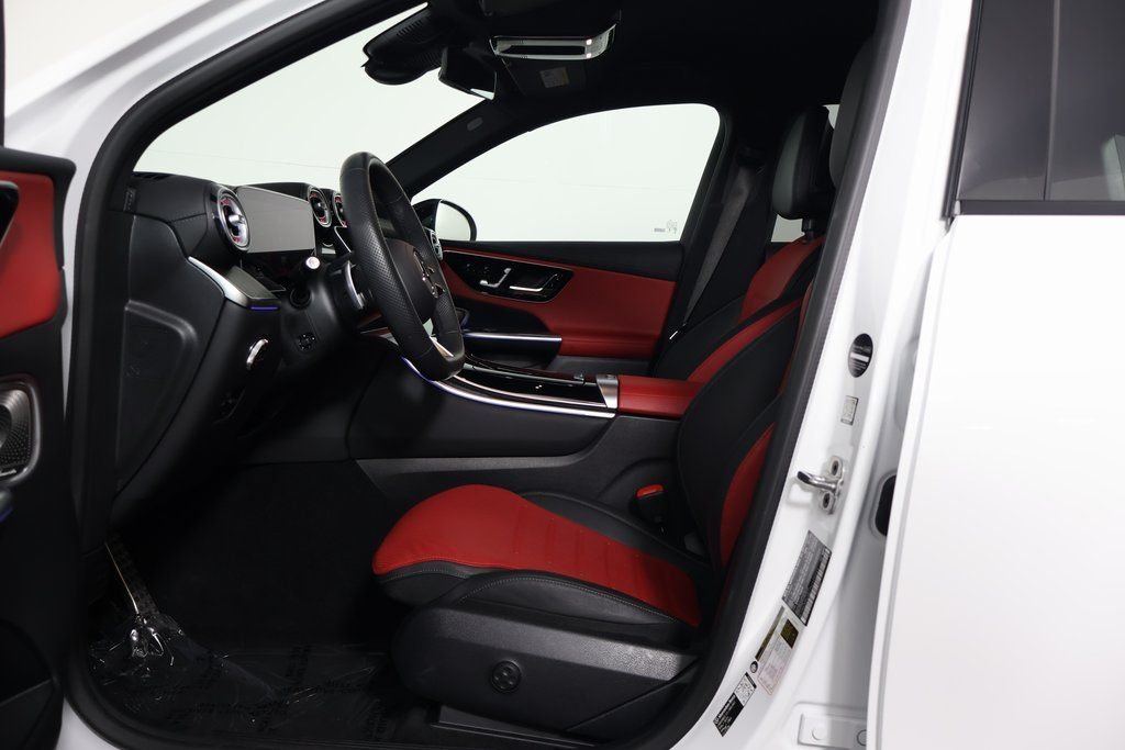 Used 2026 MANUFAKTUR Moonlight White Metallic Mercedes-Benz GLC 300 image 10