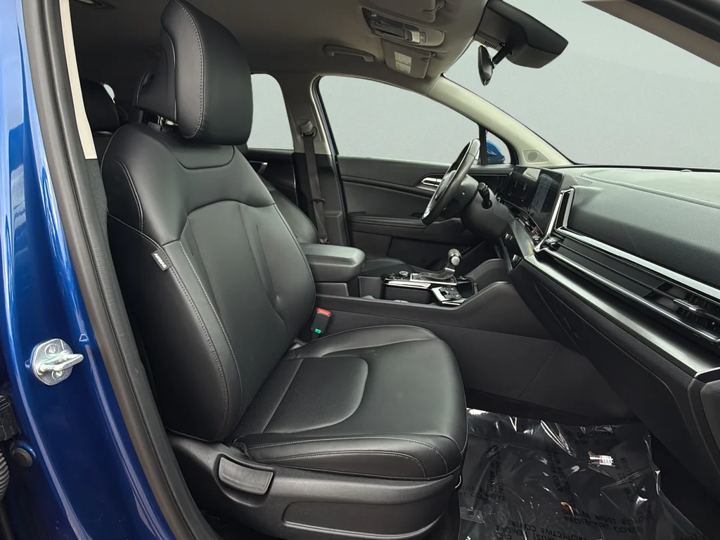 Certified Used 2024 Sapphire Blue Kia EX image 21