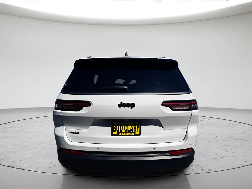 New 2026 Bright White Clearcoat Jeep Altitude image 4