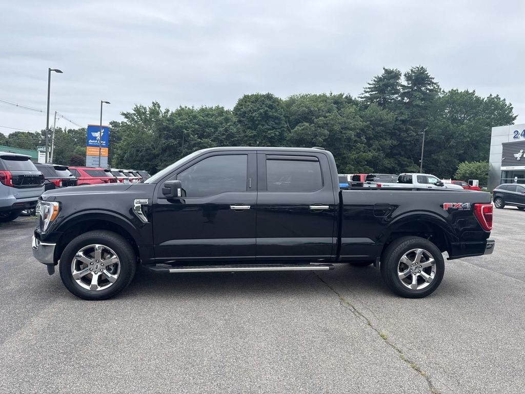 Used 2022 Black Ford XLT image 2