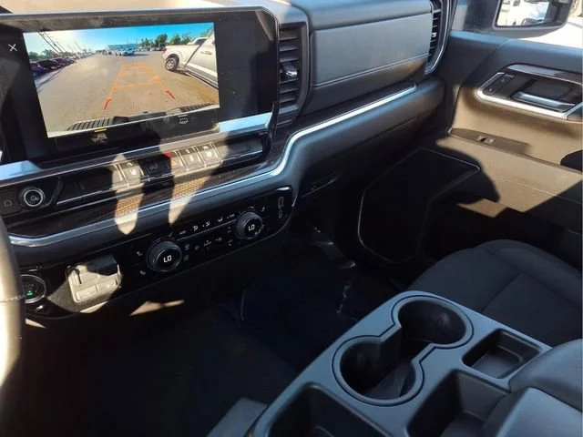 Used 2025 Summit White Chevrolet LT image 11