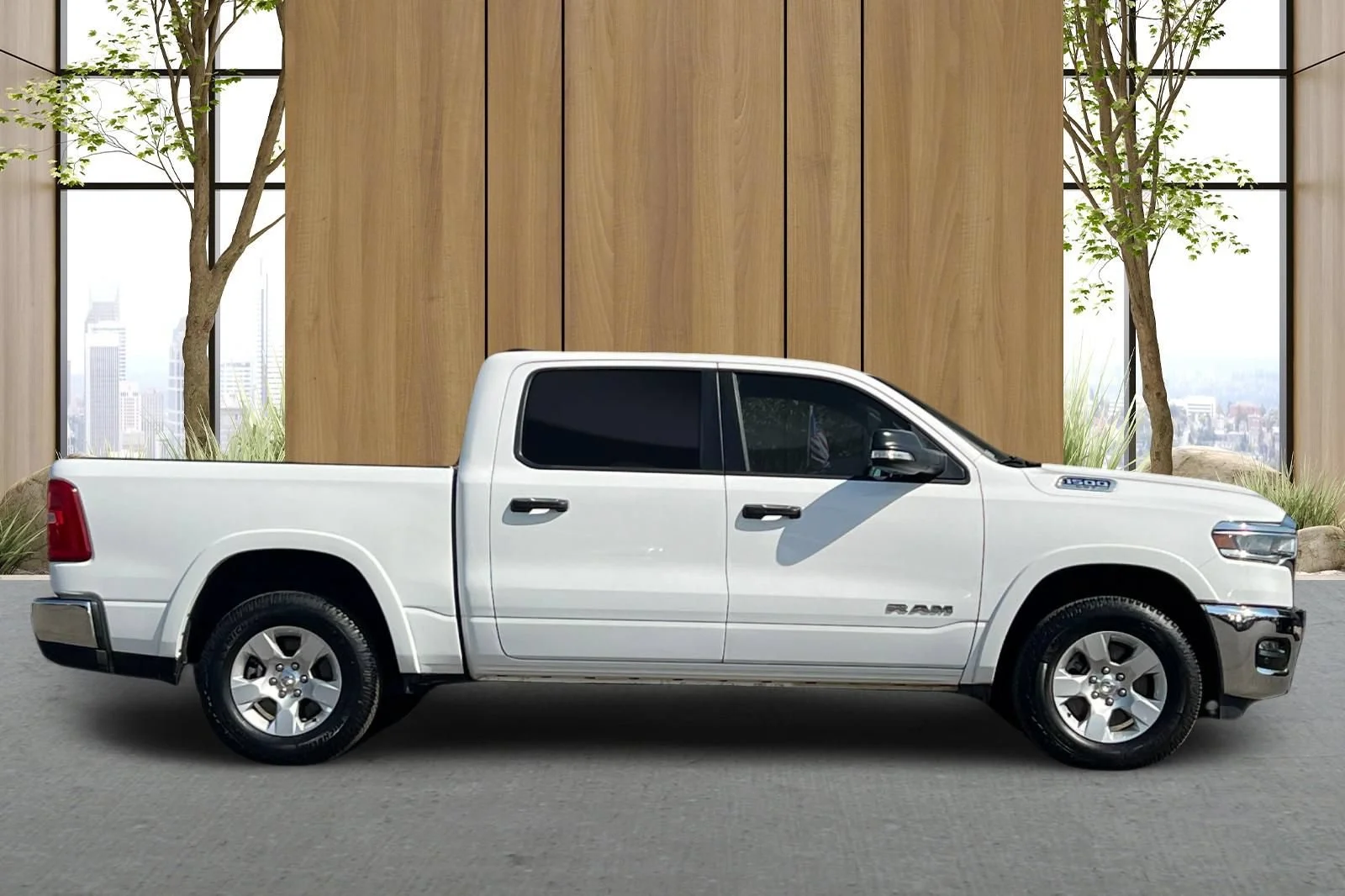 Used 2025 White Ram Big Horn image 3