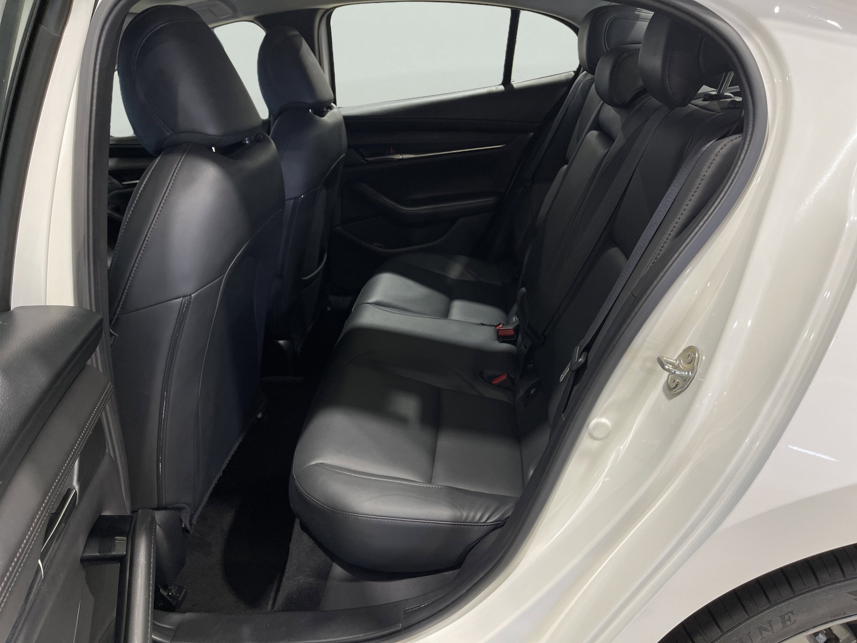 Used 2023 Snowflake White Pearl Mica Mazda 2.5 S Preferred image 13