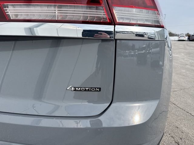 New 2026 Pure Gray Volkswagen 2.0T SE w/Technology image 7
