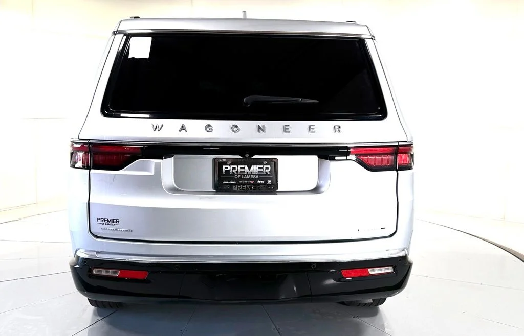 Used 2022 Silver Jeep Series I image 5