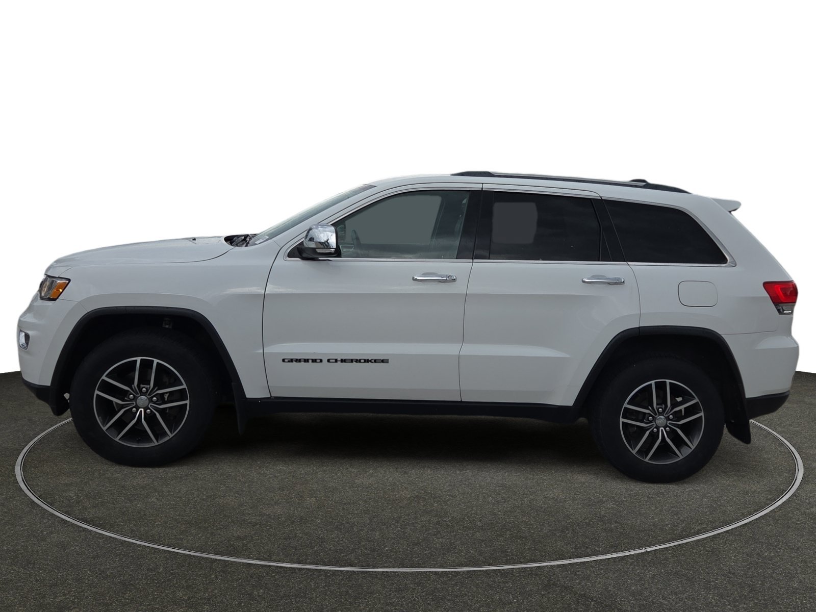 Used 2018 Jeep Grand Cherokee Limited with VIN 1C4RJFBG7JC406522 for sale in Clive, IA