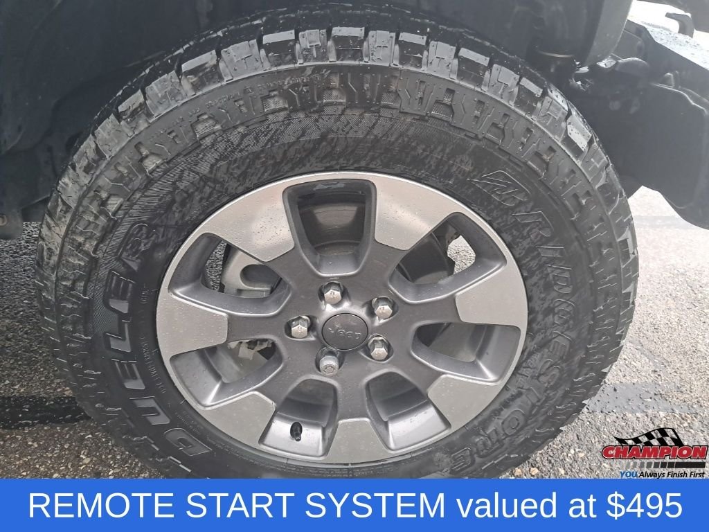 Used 2020 Gray Jeep Unlimited Sahara image 16