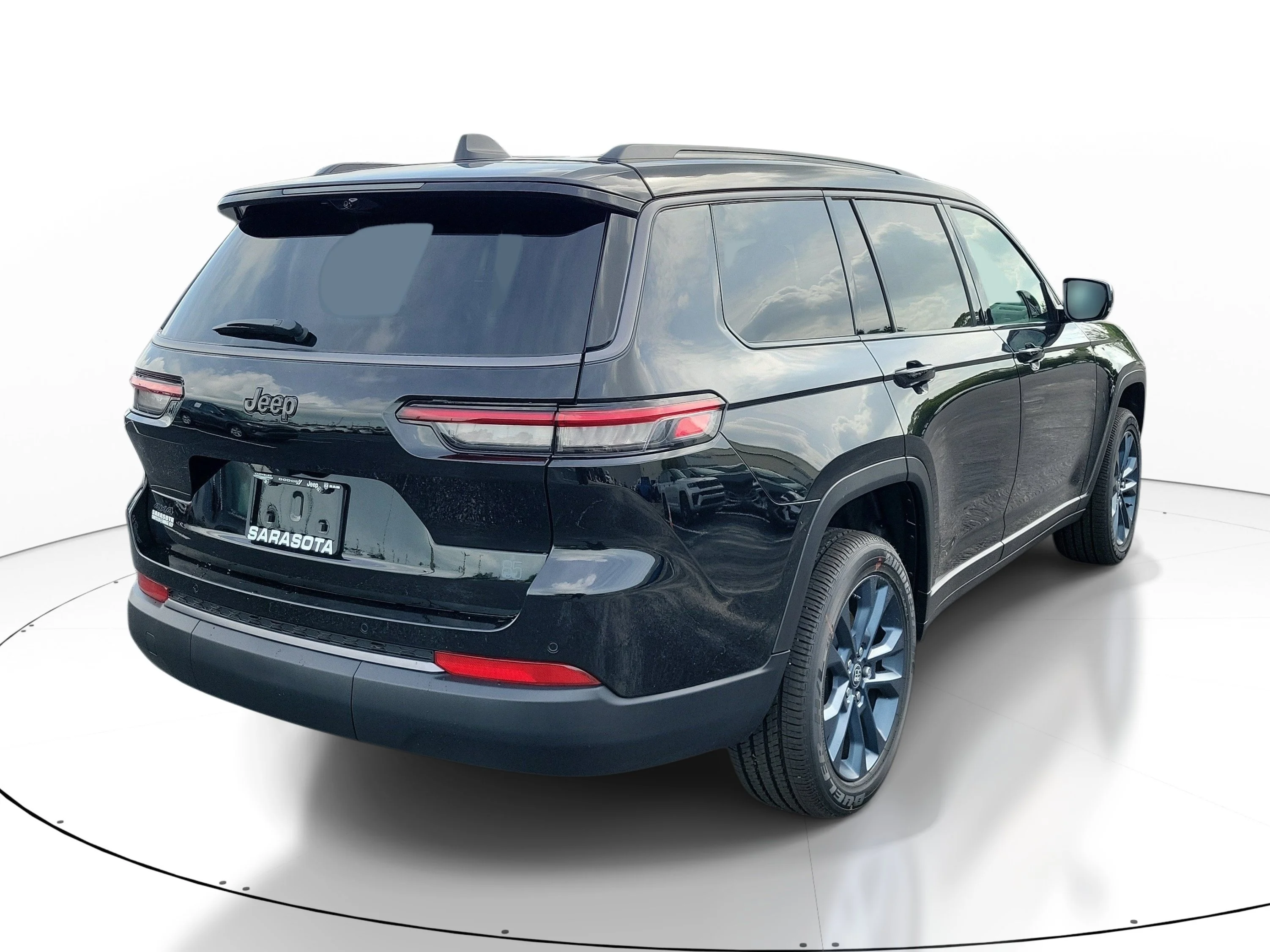 New 2026 Diamond Black Crystal Pearlcoat Jeep 85th Anniversary Edition image 6