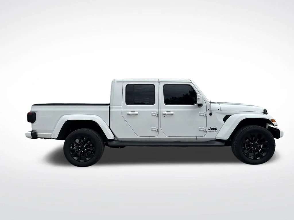Certified Used 2023 Bright White Clearcoat Jeep Overland image 4
