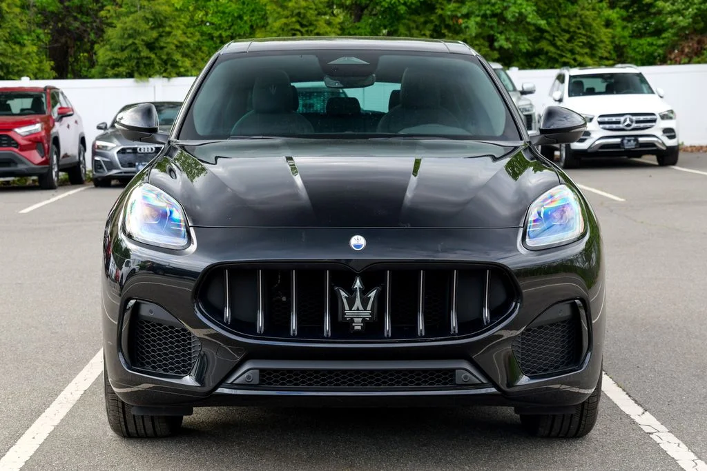 New 2025 Nero Noctis Black Maserati Base image 2