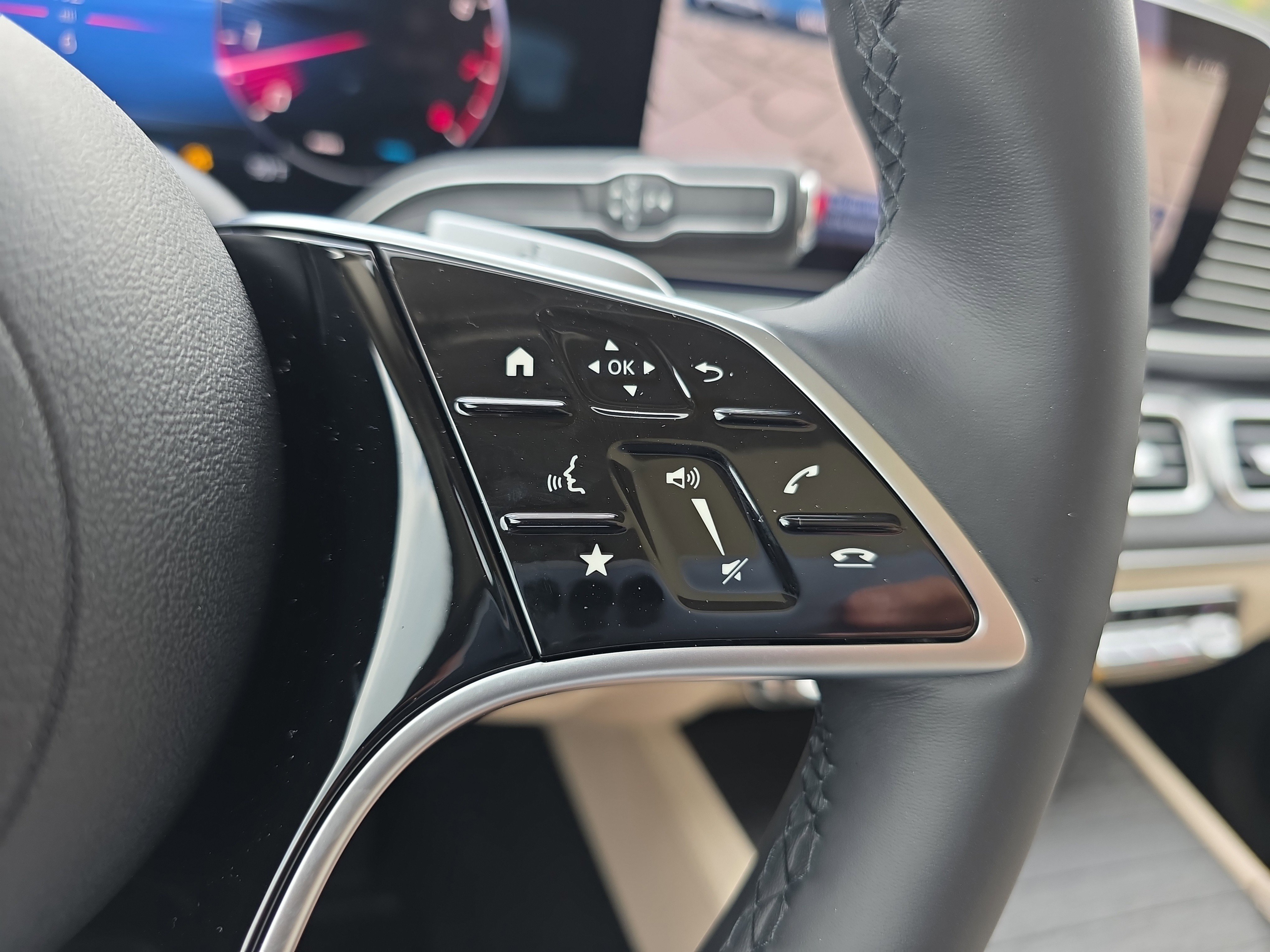 New 2026 Black Mercedes-Benz GLE 350 image 50