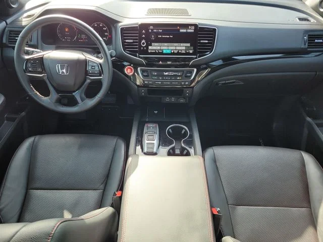 Used 2025  Honda Black Edition image 11