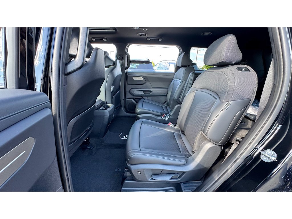 New 2027 Ebony Black Kia S image 26