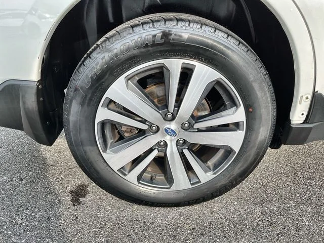 Used 2019 White Subaru 2.5i image 20