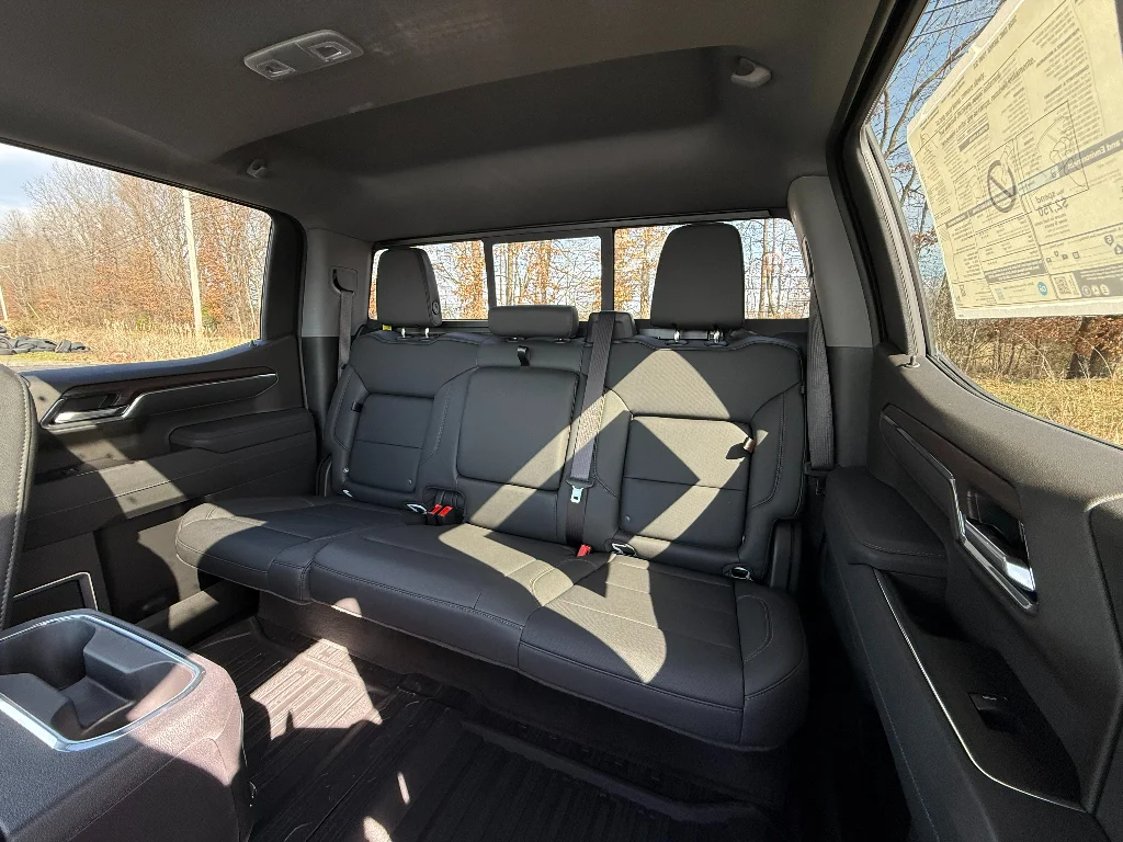2026 GMC Sierra 1500 SLT - Photo 27