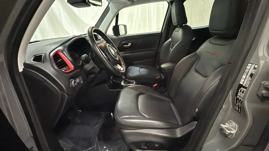 Used 2023 Gray Jeep Trailhawk 4x4 image 6