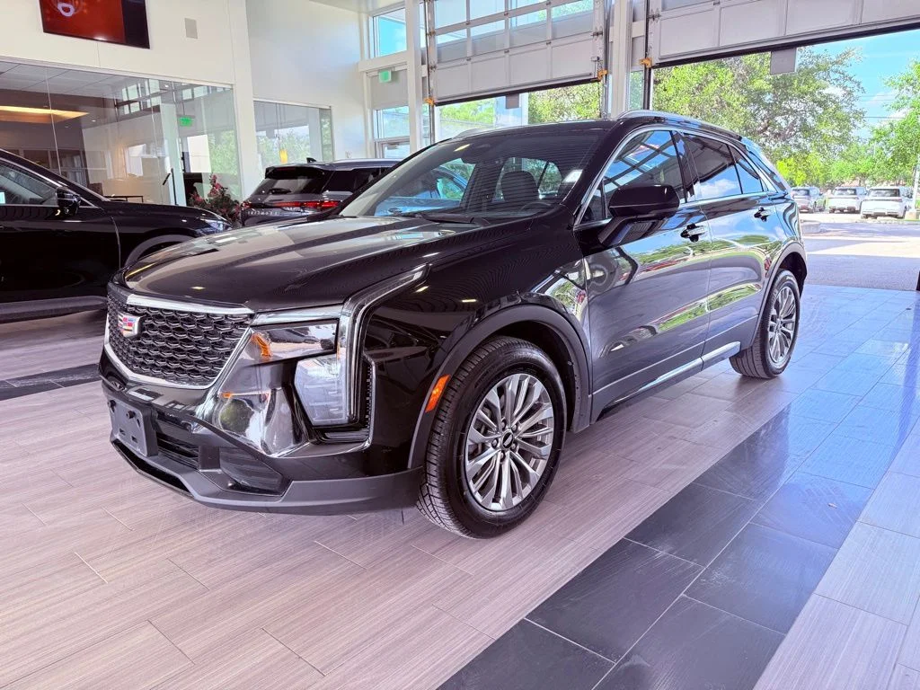2025 Cadillac XT4 Premium Luxury's photo