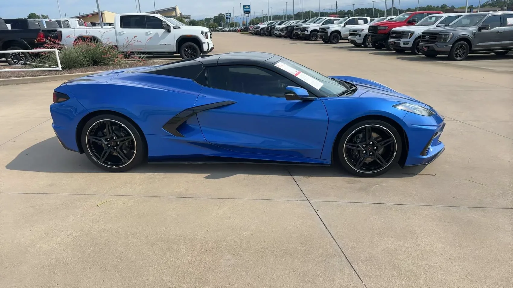 Used 2022 Elkhart Lake Blue Metallic Chevrolet 3LT image 2