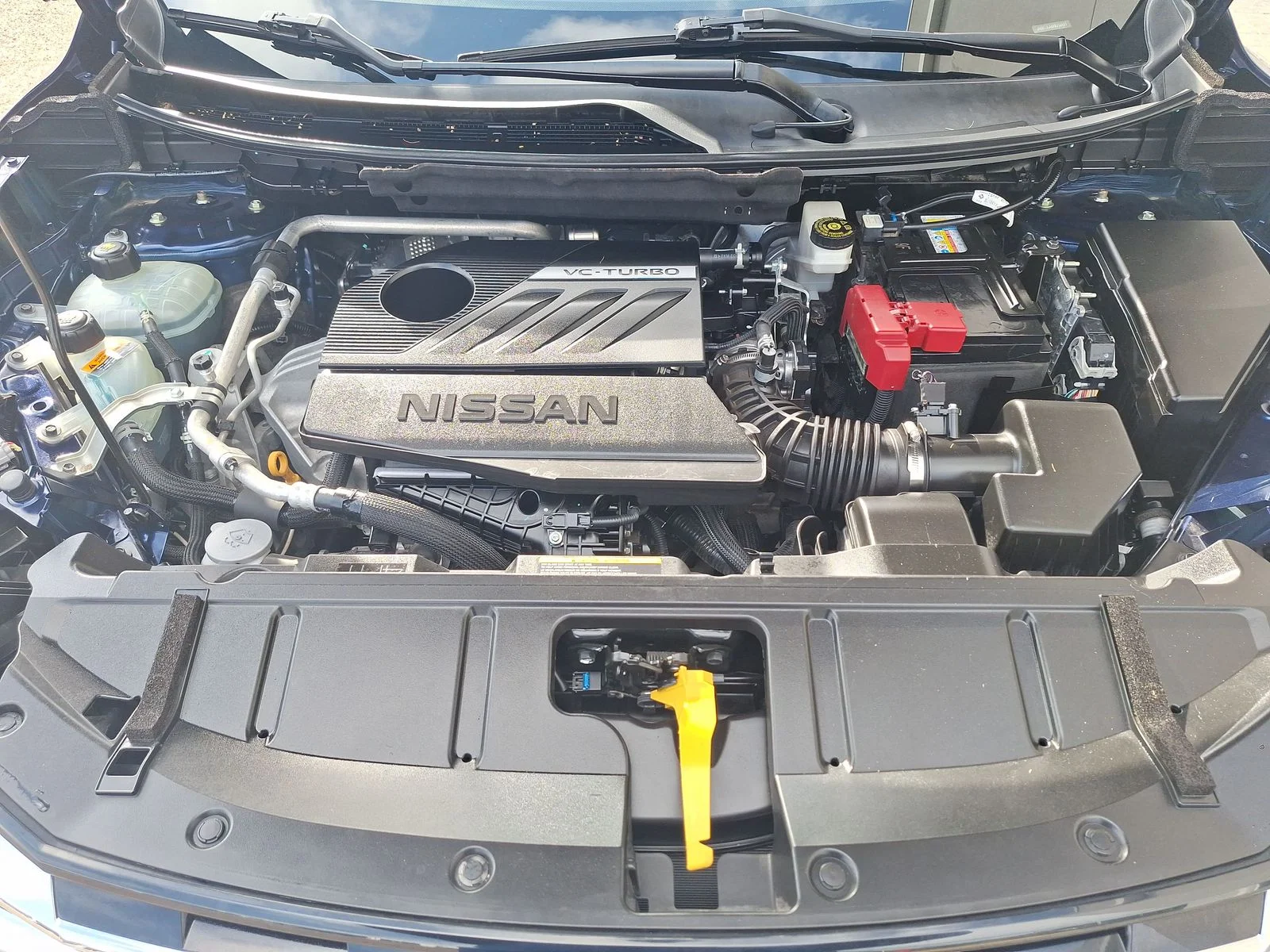 Used 2024 Blue Nissan SL image 22