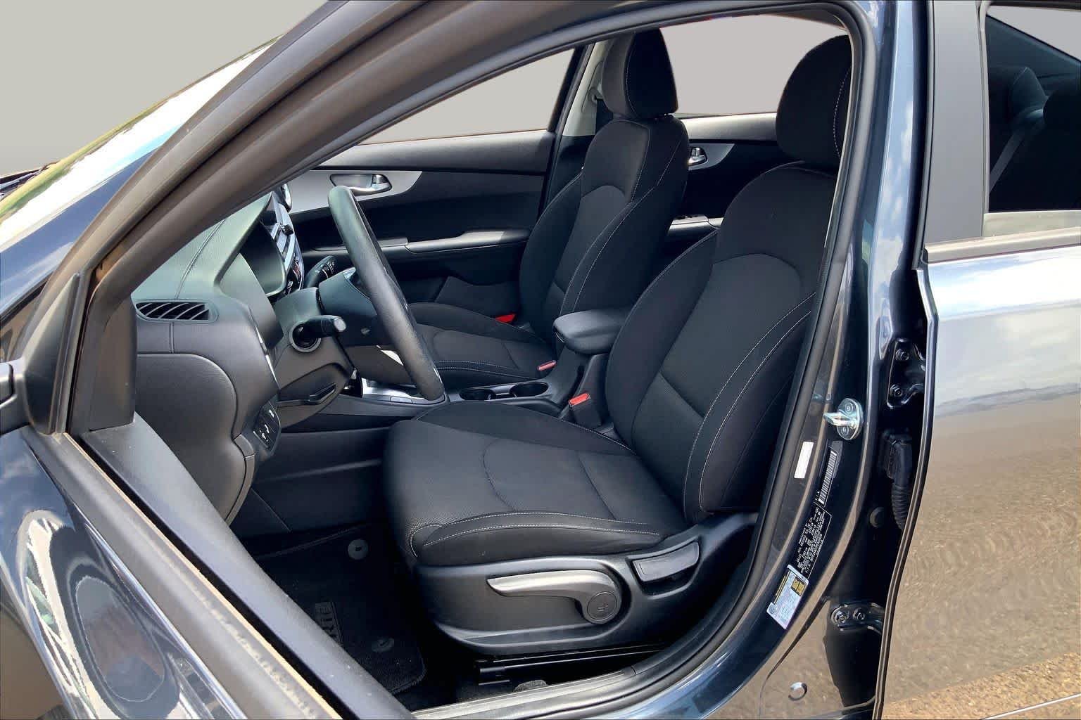 Used 2023 Gravity Gray Kia LXS image 8