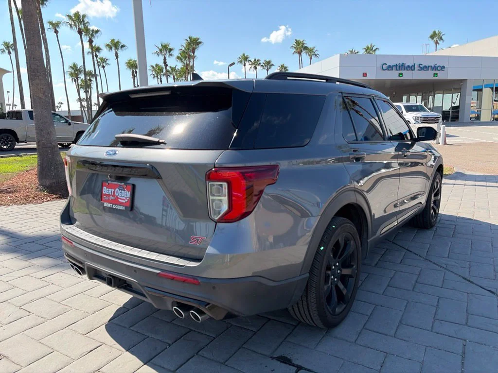 Used 2023  Ford ST image 4