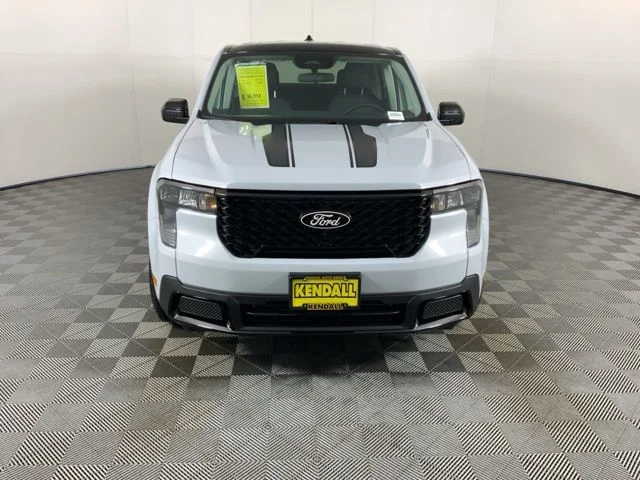 New 2025 Space White Metallic Ford XLT image 2