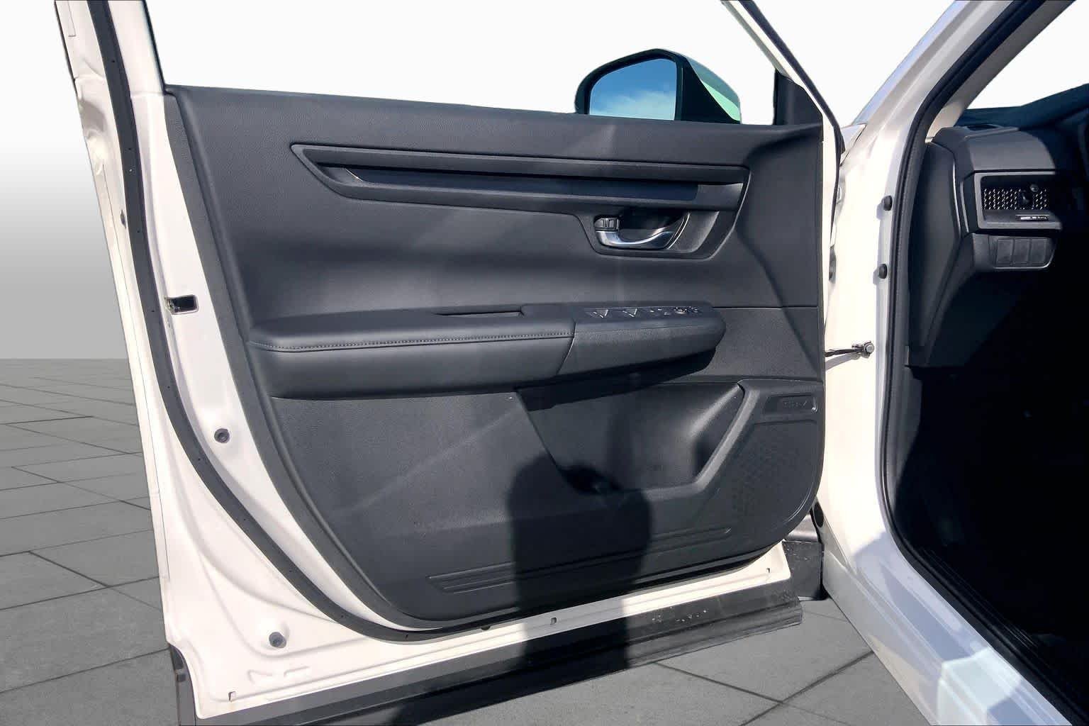 Used 2026 Platinum White Pearl Honda EX image 21
