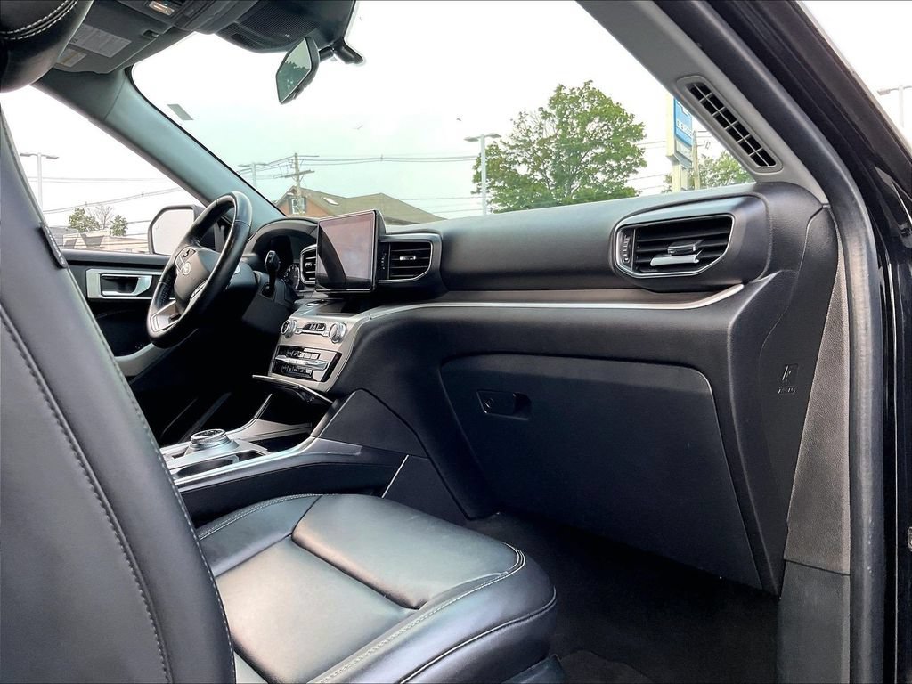Used 2022 Black Ford XLT image 14