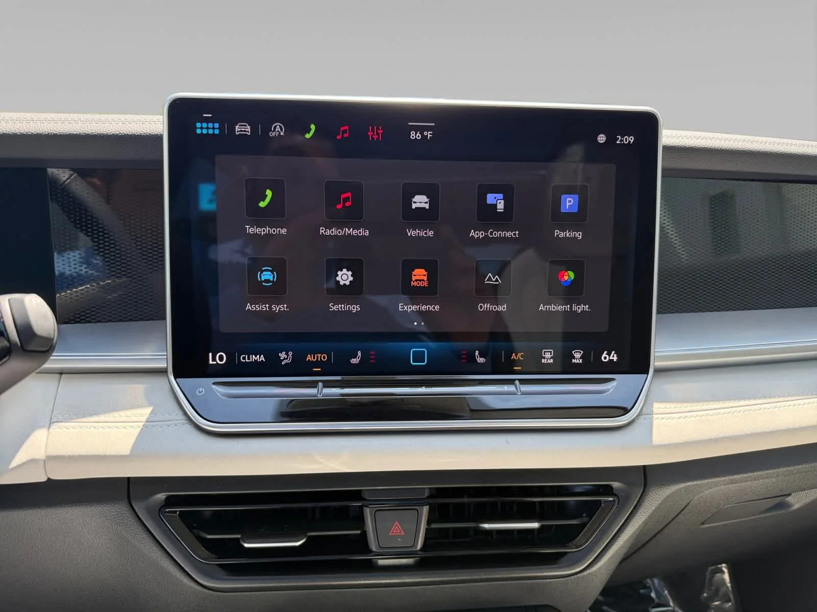 2026 Volkswagen Tiguan SE - Photo 15