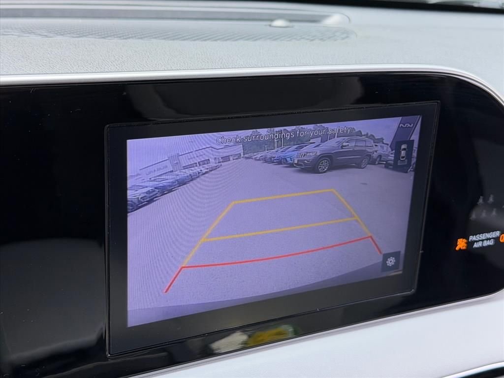 Used 2022 White Hyundai SEL image 26