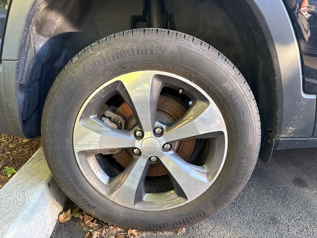 Used 2019 Black Jeep Limited image 2