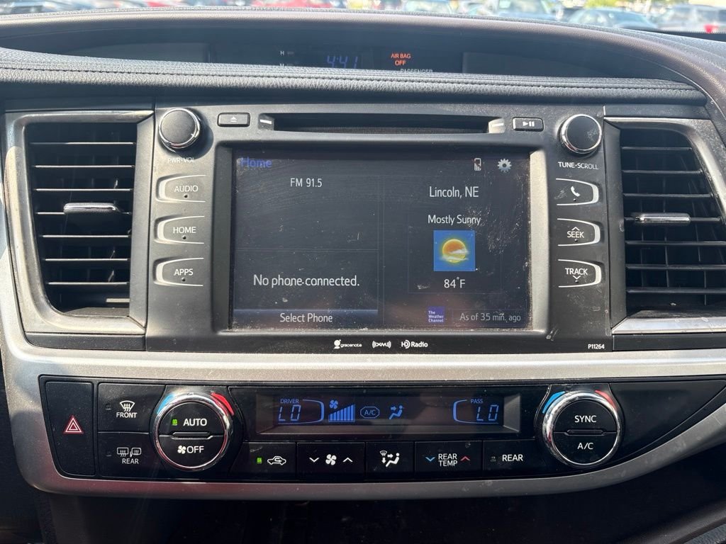 Used 2016 Gray Toyota LE V6 image 19