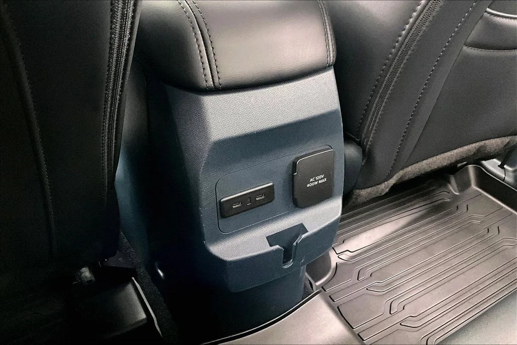 Certified Used 2025 White Metallic Ford Lariat image 34